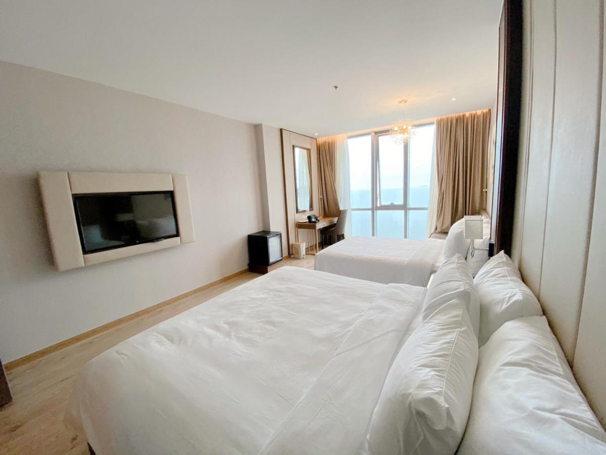 Panorama Residences Beachfront ญาจาง ภายนอก รูปภาพ